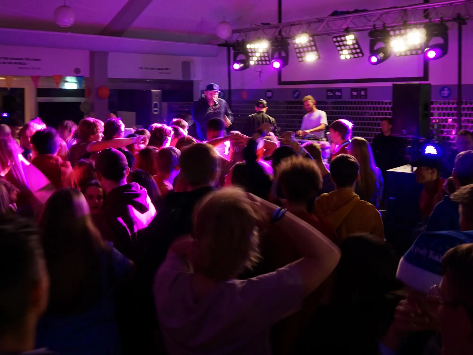 Billede af en fest arrangeret af Orpheus Festudvalget.